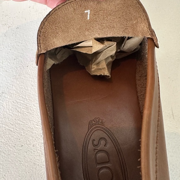 Tod’s Men’s Leather Loafers Tan Slip-On Quiet Luxury Size 8.5 US Made in Italy - Picture 9 of 10